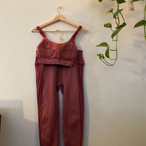 Fabletics Sports Bra/Legging Set